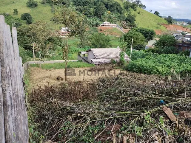 Terreno com 300m², à venda, no bairro Santa Bárbara em Piranguinho