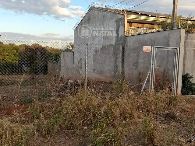 Terreno com 412m², à venda, no bairro Jardim Sumaré em Londrina