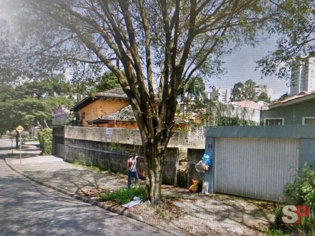 Terreno com 427m², à venda, no bairro Jardim Morumbi em São Paulo