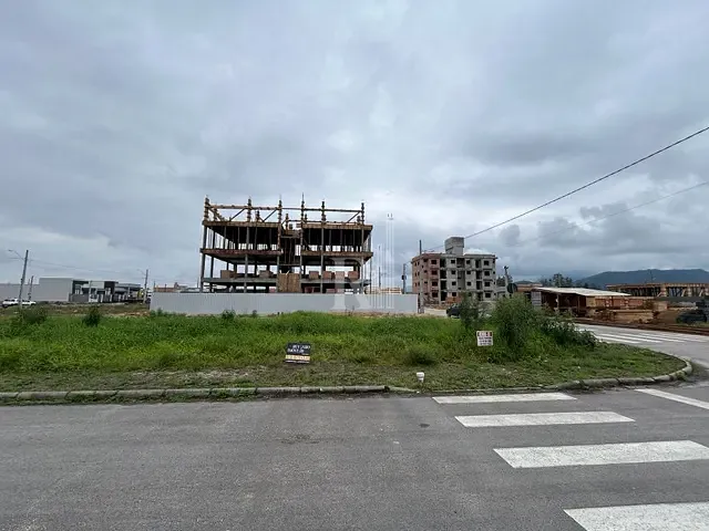 Terreno com 451m², à venda, no bairro Areias em Tijucas