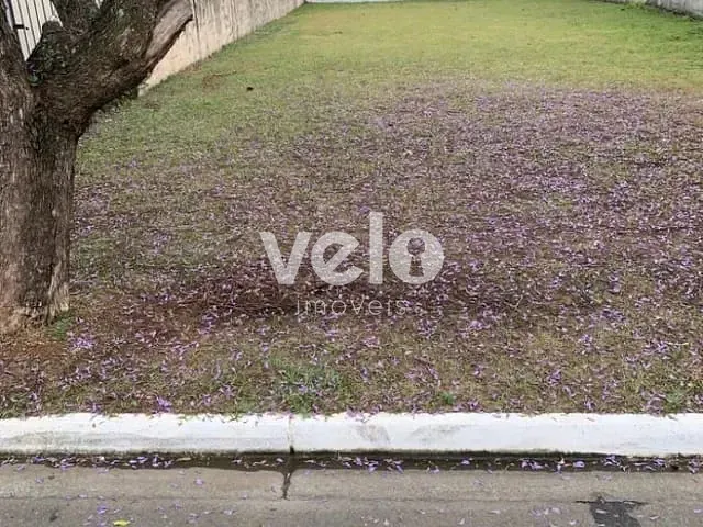 Terreno com 250m², à venda, no bairro Piracangaguá em Taubaté
