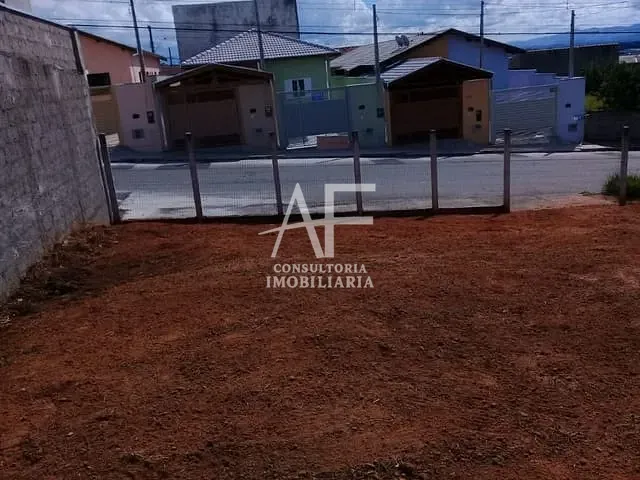 Terreno com 300m², à venda, no bairro Residencial Estoril em Taubaté