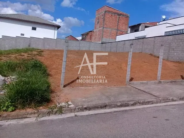 Terreno com 300m², à venda, no bairro Residencial Estoril em Taubaté