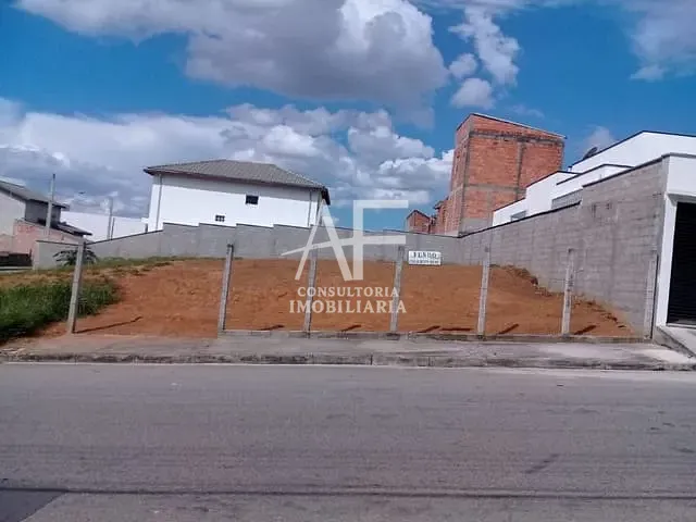 Terreno com 300m², à venda, no bairro Residencial Estoril em Taubaté