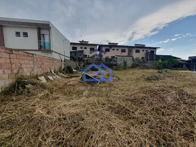 Terreno com 275m², à venda, no bairro Massaguaçu em Caraguatatuba
