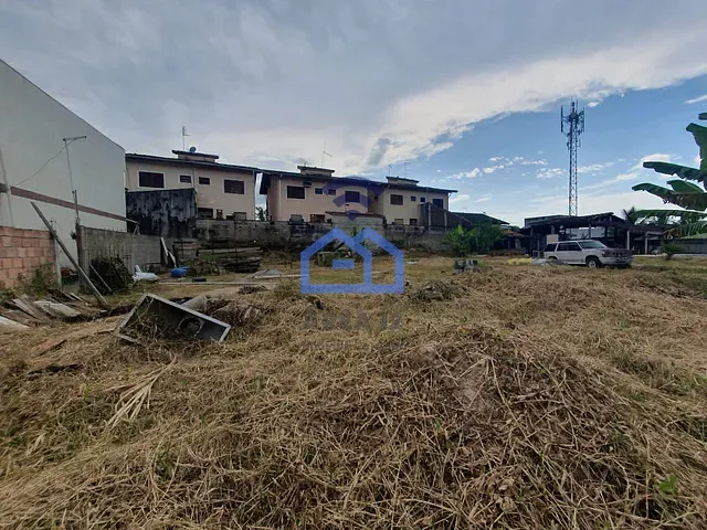Terreno com 275m², à venda, no bairro Massaguaçu em Caraguatatuba