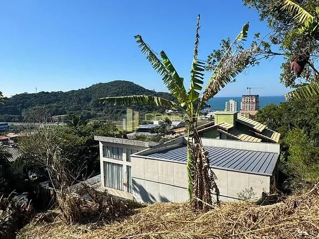 Terreno com 312m², à venda, no bairro Ilhota em Itapema