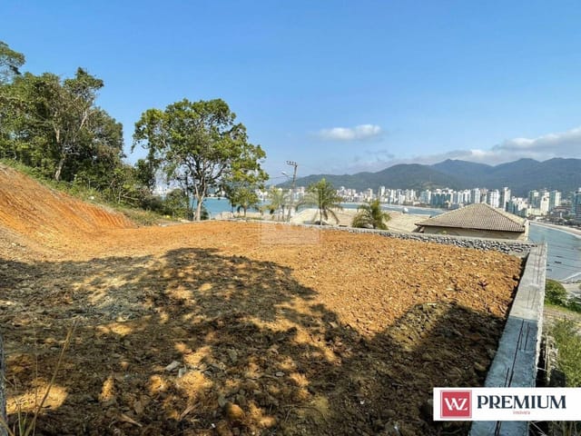 Terreno com 1000m², à venda, no bairro Canto da Praia em Itapema