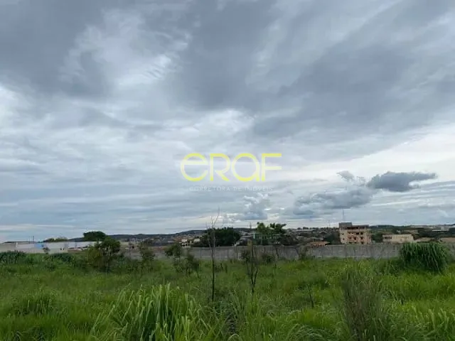 Terreno com 300m², à venda, no bairro Parque Laguna II em Formosa