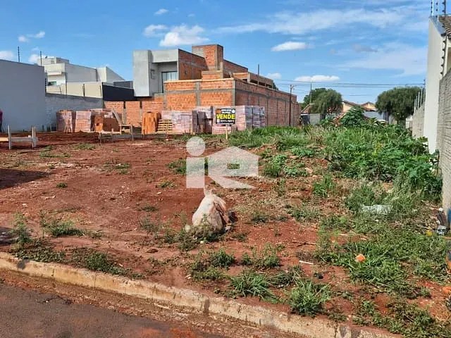 Terreno com 280m², à venda, no bairro Jardim Interlagos II em Arapongas