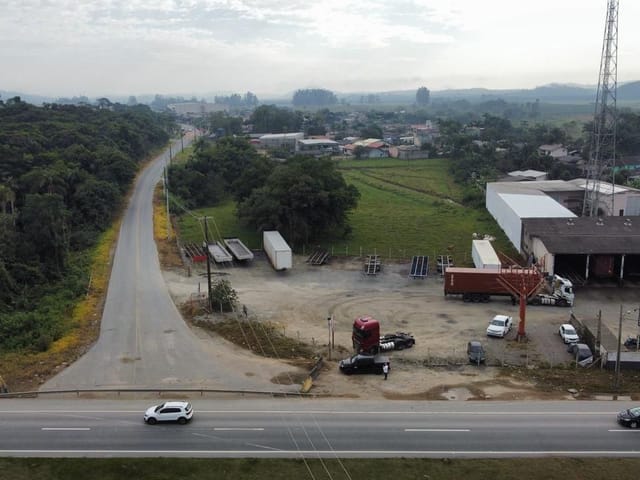 Terreno com 11465m², à venda, no bairro Escalvados em Navegantes