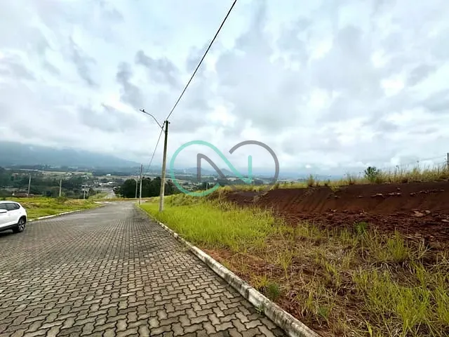 Terreno com 300m², à venda, no bairro Bela Vista em Araricá