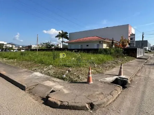 Terreno com 568m², à venda, no bairro Passa Vinte em Palhoça