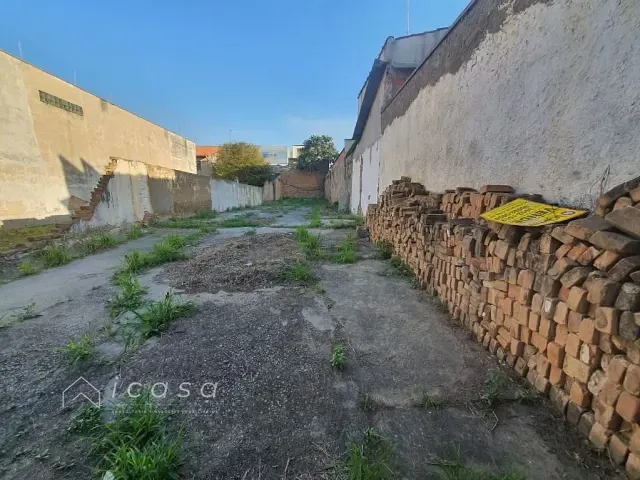 Terreno com 240m², à venda, no bairro Centro em Caçapava