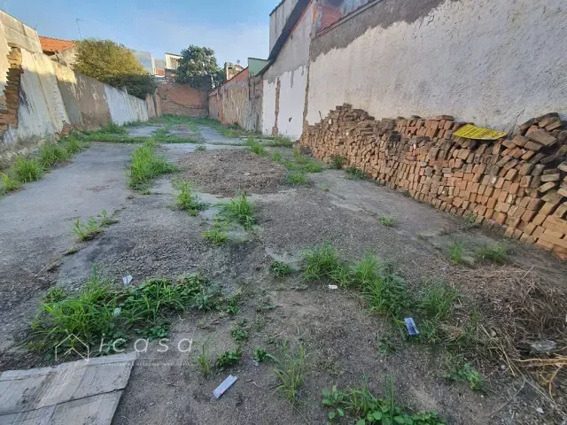 Terreno com 240m², à venda, no bairro Centro em Caçapava