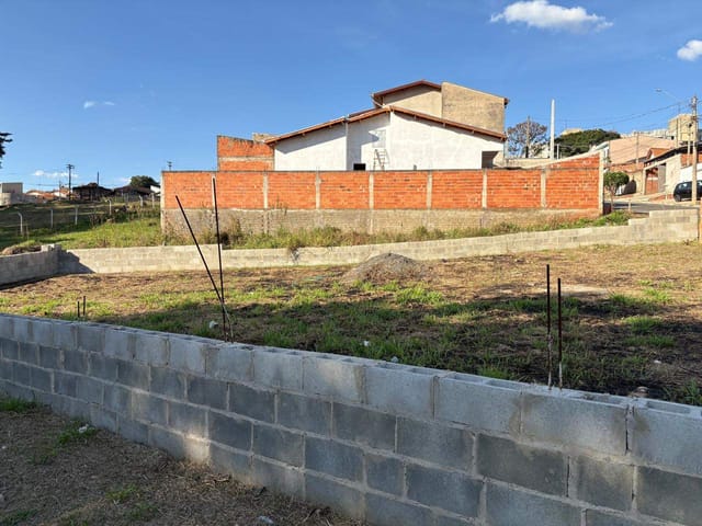 Terreno com 215m², à venda, no bairro Conjunto Residencial Parque São Bento em Campinas