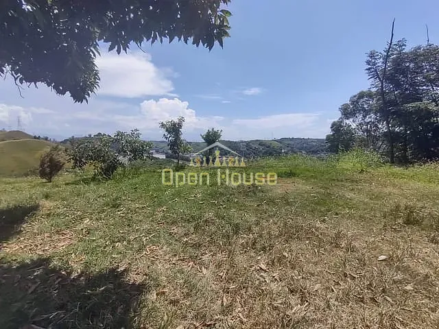 Terreno com 726m², à venda, no bairro Jardim Suíça em Volta Redonda