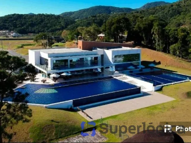 Terreno com 371m², à venda, no bairro Santa Regina em Camboriú