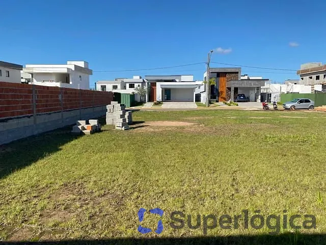 Terreno com 371m², à venda, no bairro Santa Regina em Camboriú