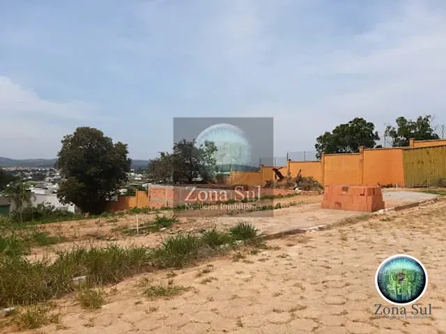 Terreno com 300m², à venda, no bairro Parque Santa Marcia em Votorantim