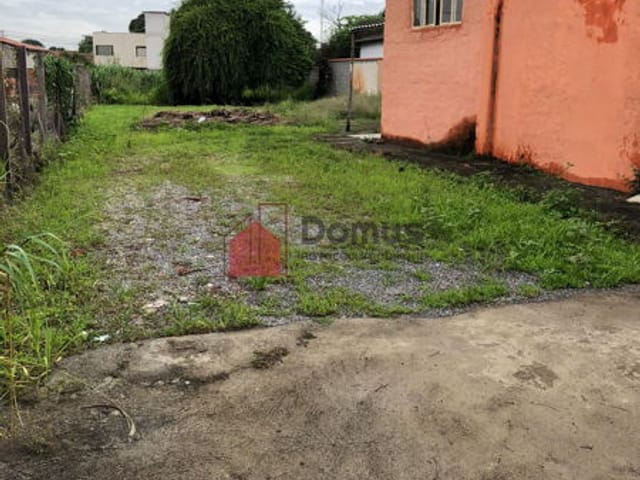 Terreno à venda, no bairro Santana em Pindamonhangaba