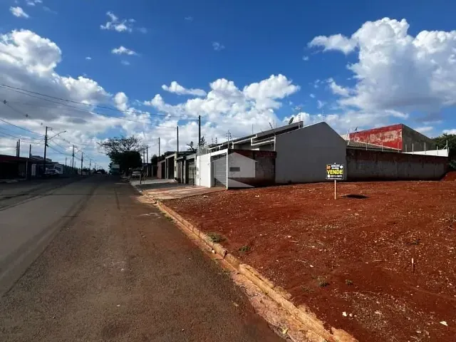 Terreno com 300m², à venda, no bairro Jardim Interlagos em Arapongas