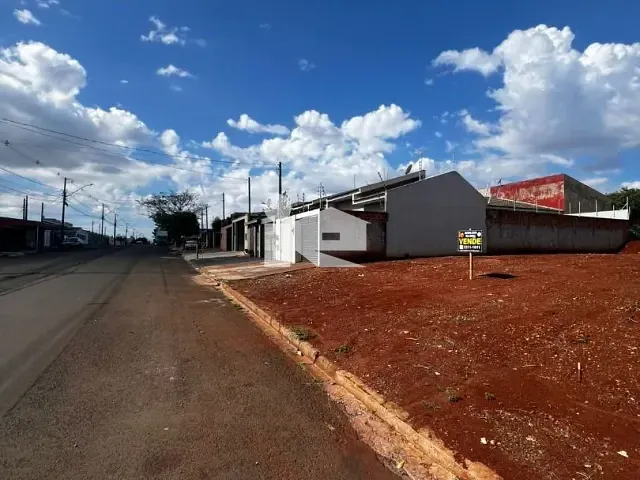 Terreno com 300m², à venda, no bairro Jardim Interlagos em Arapongas