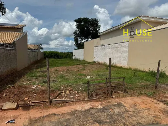 Terreno com 559m², à venda, no bairro Parque Universitário em Fernandópolis