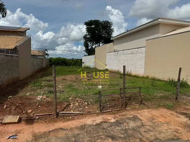 Terreno com 559m², à venda, no bairro Parque Universitário em Fernandópolis