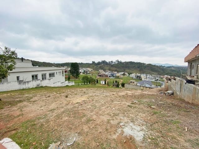 Terreno com 605m², à venda, no bairro Alphaville em Santana de Parnaíba