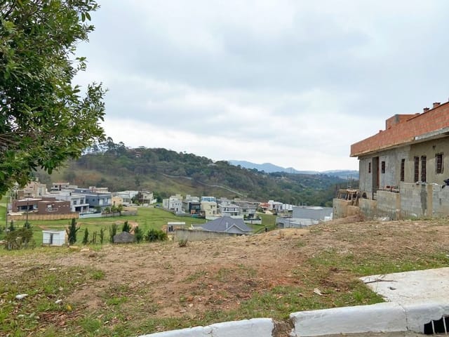 Terreno com 605m², à venda, no bairro Alphaville em Santana de Parnaíba