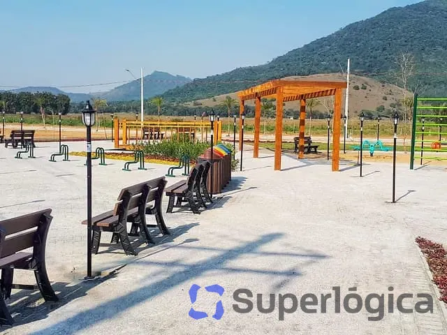Terreno à venda, no bairro Sertão do Trombudo em Itapema