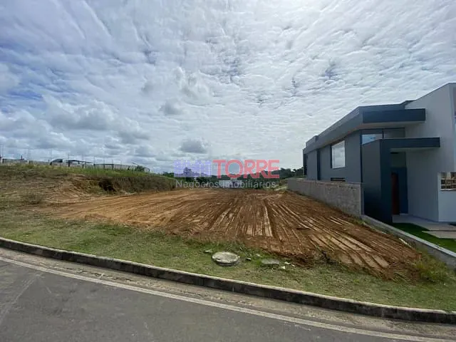 Terreno com 470m², à venda, no bairro Nossa Senhora da Vitória em Ilhéus