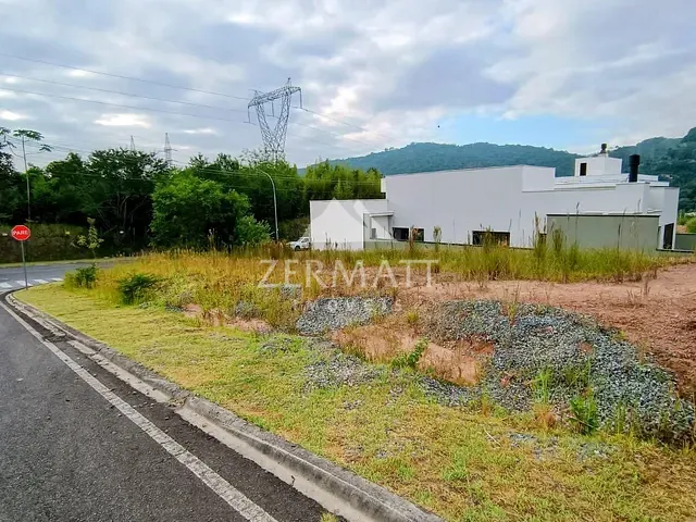 Terreno com 432m², à venda, no bairro Ponta Aguda em Blumenau