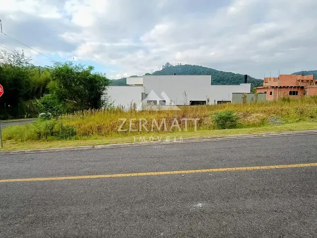 Terreno com 432m², à venda, no bairro Ponta Aguda em Blumenau