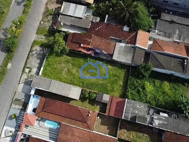 Terreno com 245m², à venda, no bairro Jardim das Gaivotas em Caraguatatuba