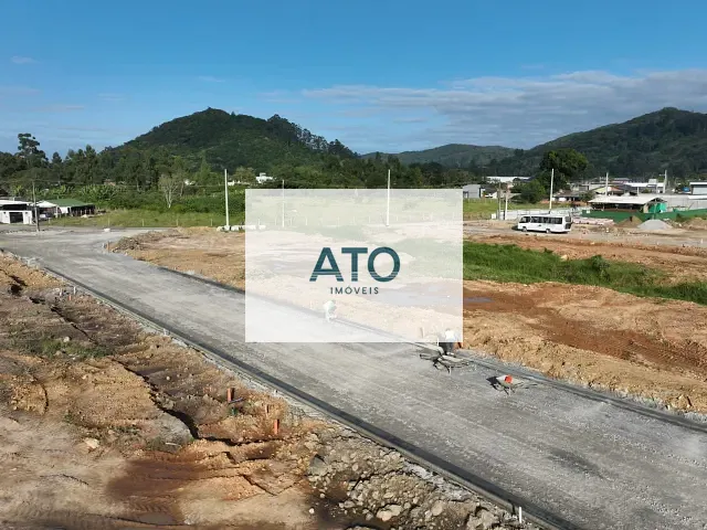 Terreno com 300m², à venda, no bairro PENHA em Penha