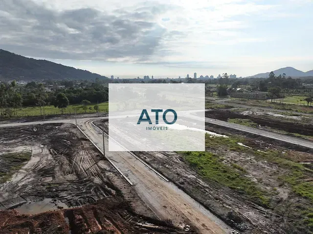 Terreno com 300m², à venda, no bairro PENHA em Penha