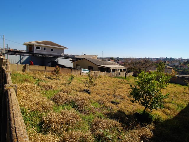 Terreno à venda, no bairro Ronda em Ponta Grossa
