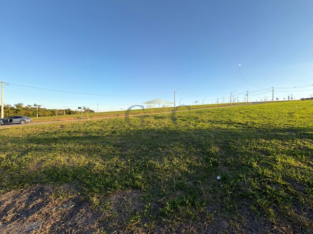 Terreno com 293m², à venda, no bairro Casa Blanca em Salto de Pirapora