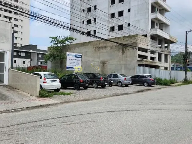 Terreno com 600m², à venda, no bairro Pedra Branca em Palhoça