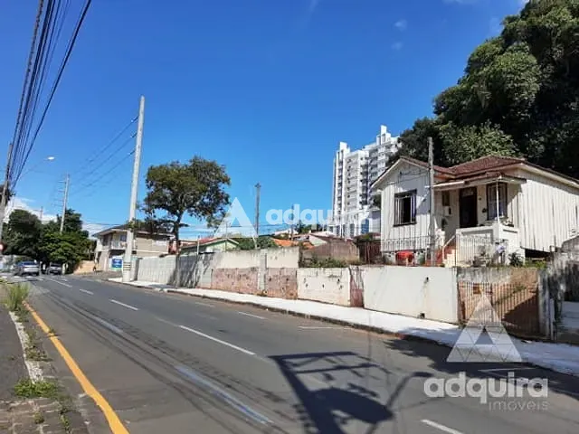 Terreno com 540m², à venda, no bairro Uvaranas em Ponta Grossa