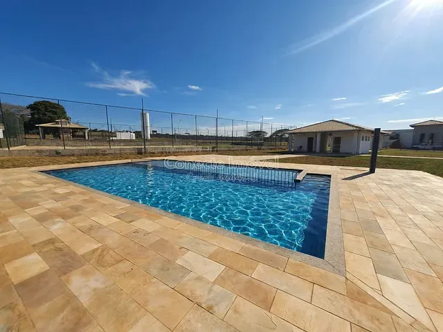 Terreno com 362m², à venda, no bairro Condomínio Residencial Holland Park em Holambra