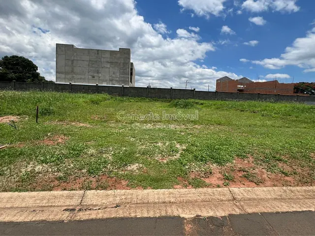 Terreno com 362m², à venda, no bairro Condomínio Residencial Holland Park em Holambra