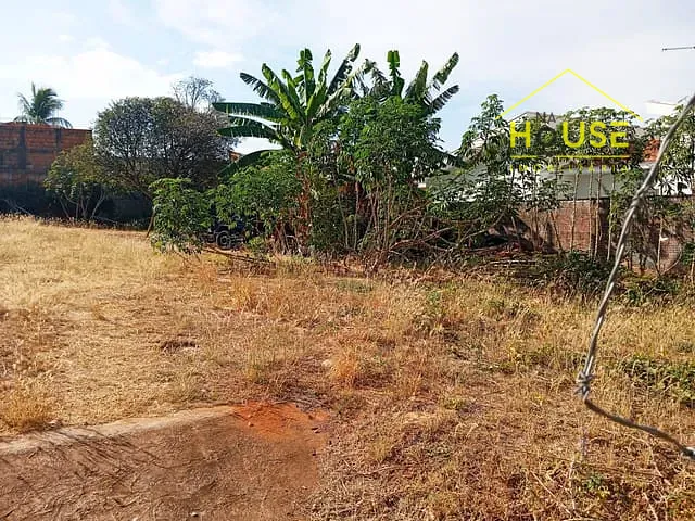 Terreno com 476m², à venda, no bairro Jardim Bom Clima em Votuporanga