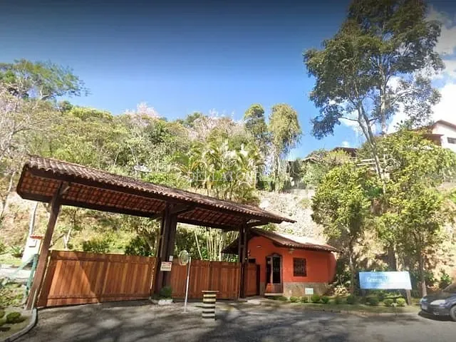 Terreno com 673m², à venda, no bairro Quebra Frascos em Teresópolis