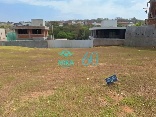 Terreno com 429m², à venda, no bairro Jardins Capri em Senador Canedo