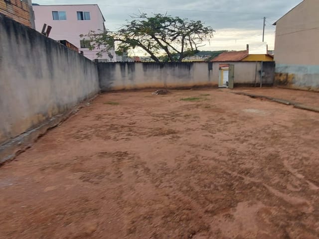 Foto do Terreno - Lote medindo 375 metros, plano à venda no bairro Nacional, Contagem. Possui Escritura e Registro. | REALLE SOLUÇÕES IMOBILIÁRIAS INTEGRADAS