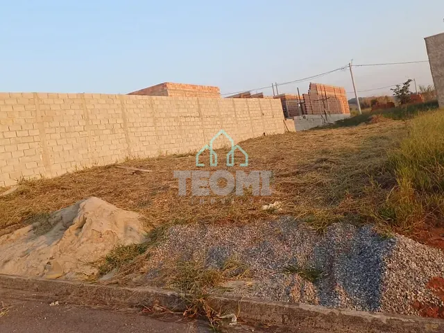 Terreno com 250m², à venda, no bairro Monte Belo em Taubaté