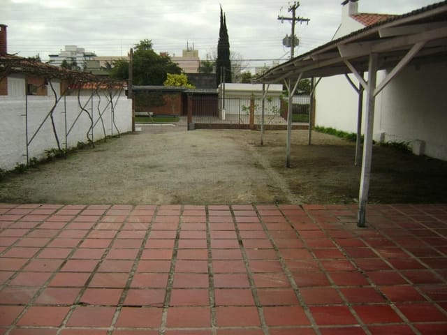 Terreno com 383m², à venda, no bairro Centro em Pelotas